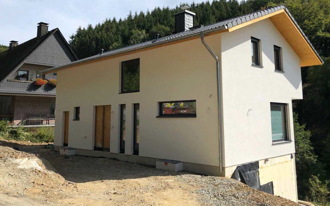 Unser ISOWOODHAUS am Höhenflug – Außenputz und Innenausbau